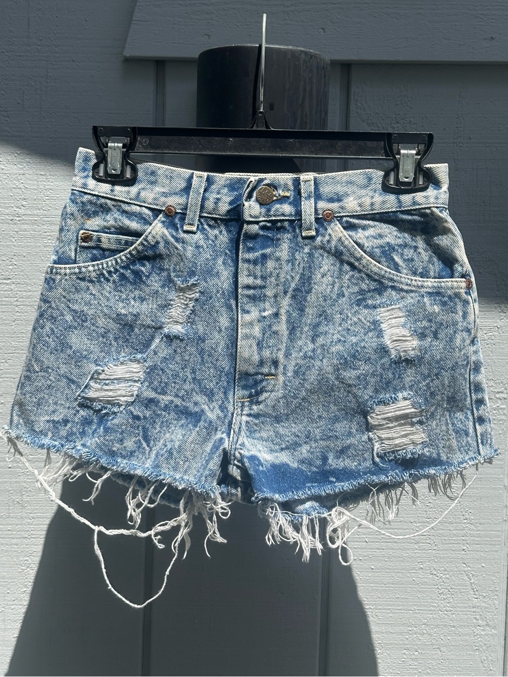 LEE / Acid Wash Distressed Denim Cutoff Shorts - Light Blue, pre-loved